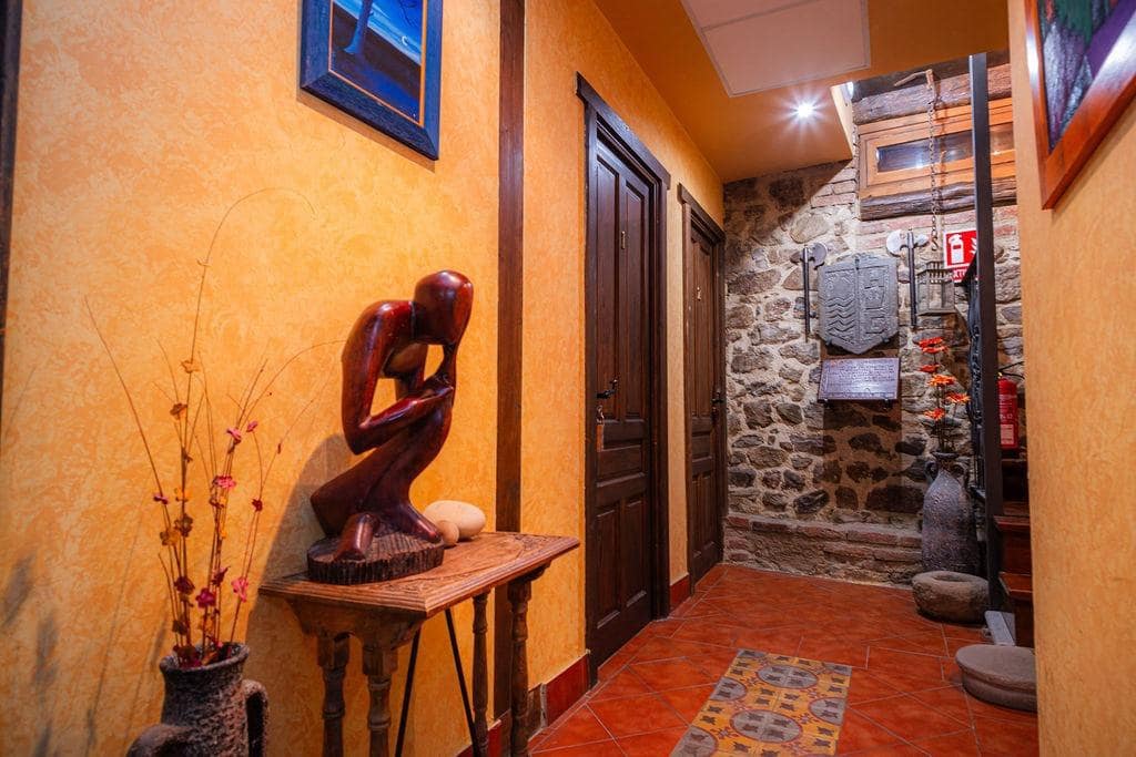 8 soveværelse Villa til salg i Lena - € 220.000 (Ref: 9003647)