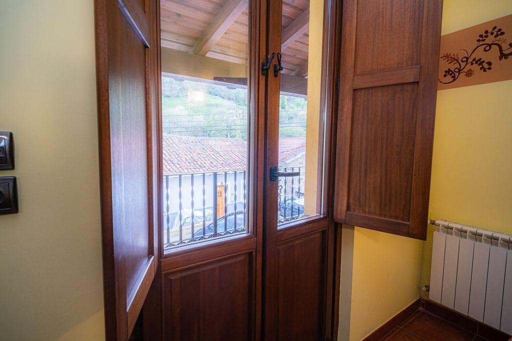 8 soveværelse Villa til salg i Lena - € 220.000 (Ref: 9003647)