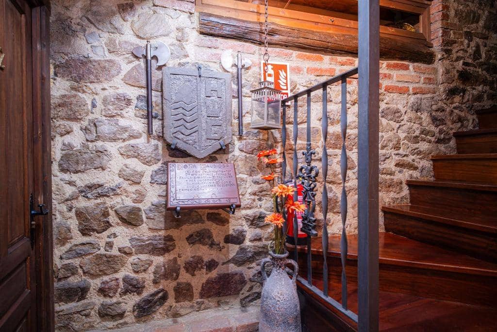 8 soveværelse Villa til salg i Lena - € 220.000 (Ref: 9003647)