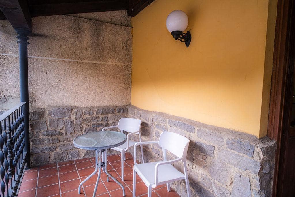 8 soveværelse Villa til salg i Lena - € 220.000 (Ref: 9003647)