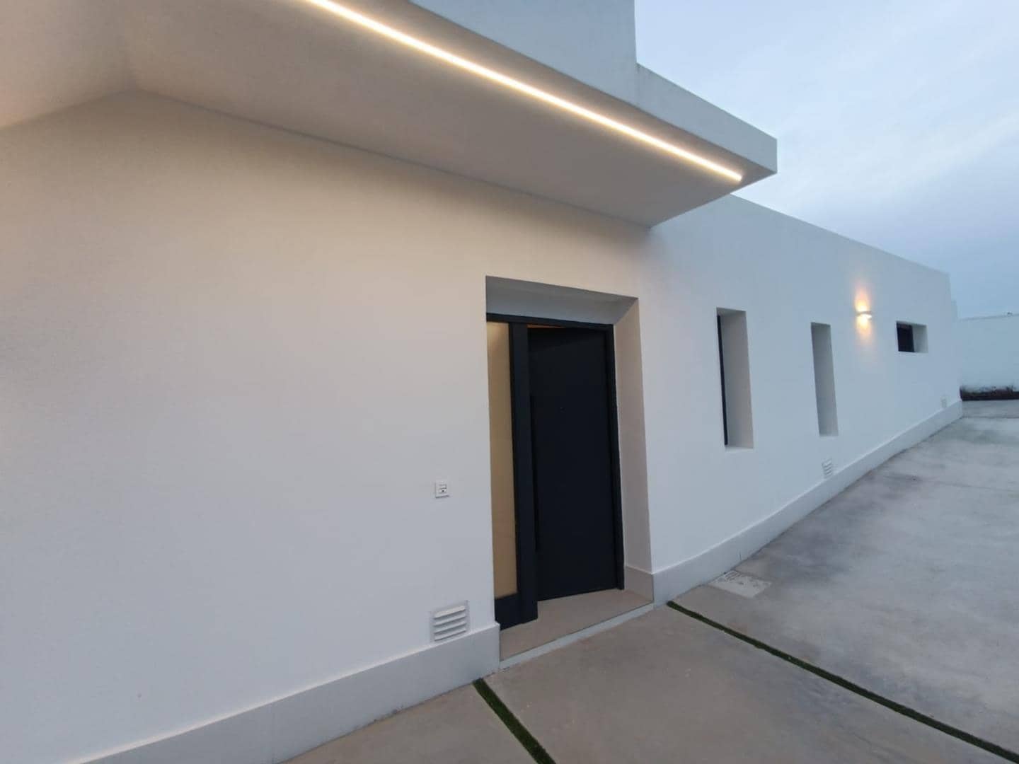 Chalet de 3 habitaciones en Ciudad Quesada en venta con piscina - 690.000 € (Ref: 9004702)