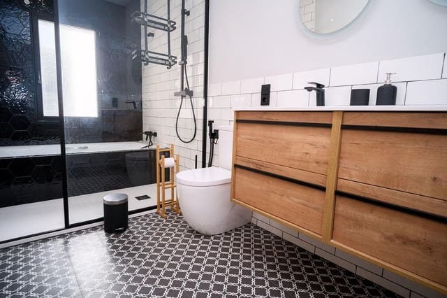 3 bedroom Apartment for sale in Gijón - € 340,000 (Ref: 9007737)