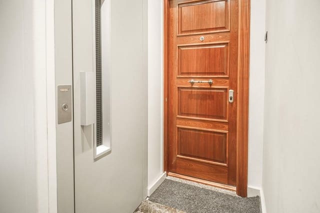 3 bedroom Apartment for sale in Gijón - € 340,000 (Ref: 9007737)