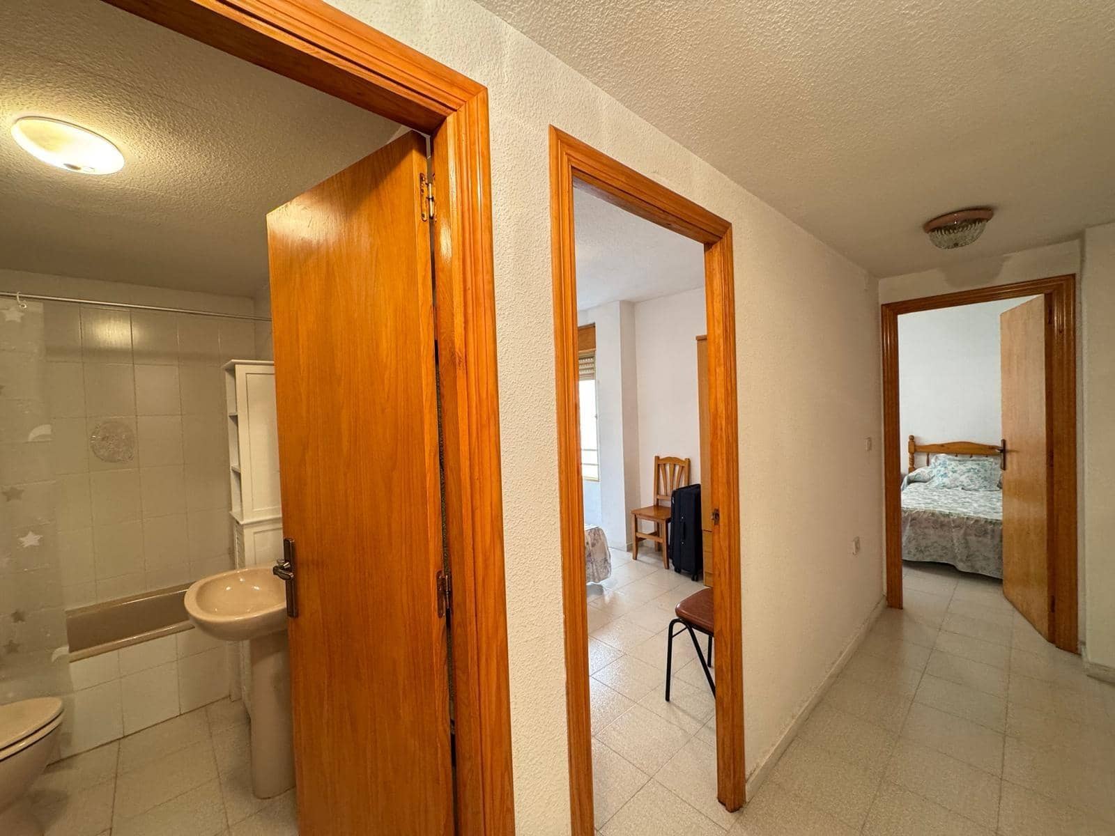 Apartamento de 2 habitaciones en Torrevieja en venta - 147.000 € (Ref: 9012578)