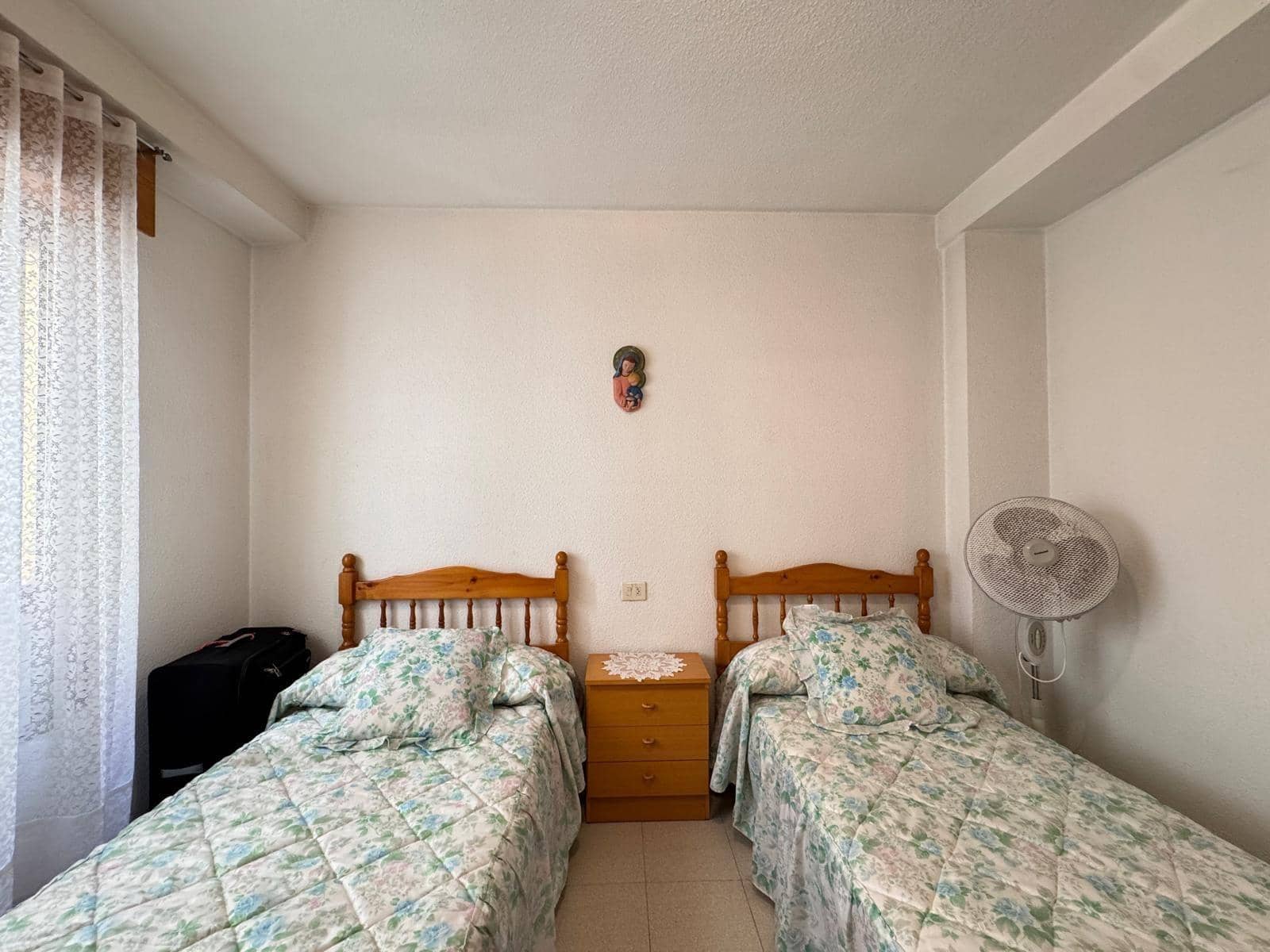 Apartamento de 2 habitaciones en Torrevieja en venta - 147.000 € (Ref: 9012578)