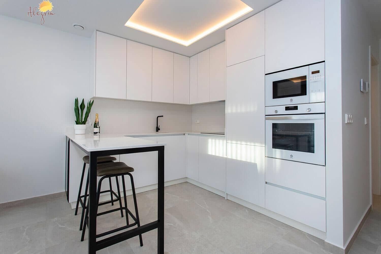 3 makuuhuone Huoneisto myytävänä paikassa Torre de la Horadada mukana uima-altaan 
autotalli - 519 900 € (Ref: 9012579)