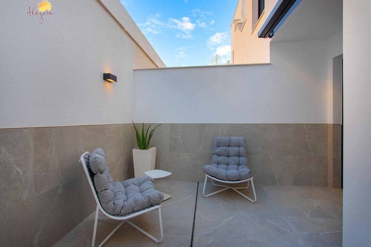 3 makuuhuone Huoneisto myytävänä paikassa Torre de la Horadada mukana uima-altaan 
autotalli - 519 900 € (Ref: 9012579)