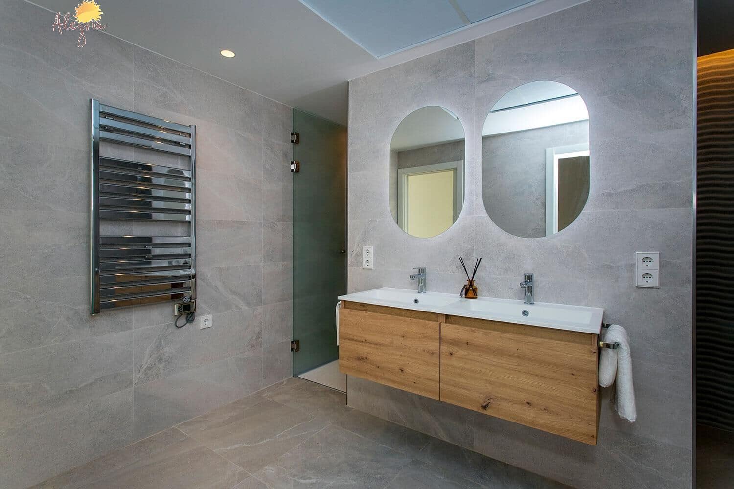 3 makuuhuone Huoneisto myytävänä paikassa Torre de la Horadada mukana uima-altaan 
autotalli - 519 900 € (Ref: 9012579)