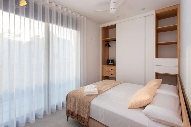 3 makuuhuone Huoneisto myytävänä paikassa Torre de la Horadada, Pilar de la Horadada mukana uima-altaan 
autotalli - 519 900 € (Ref: 9012579)