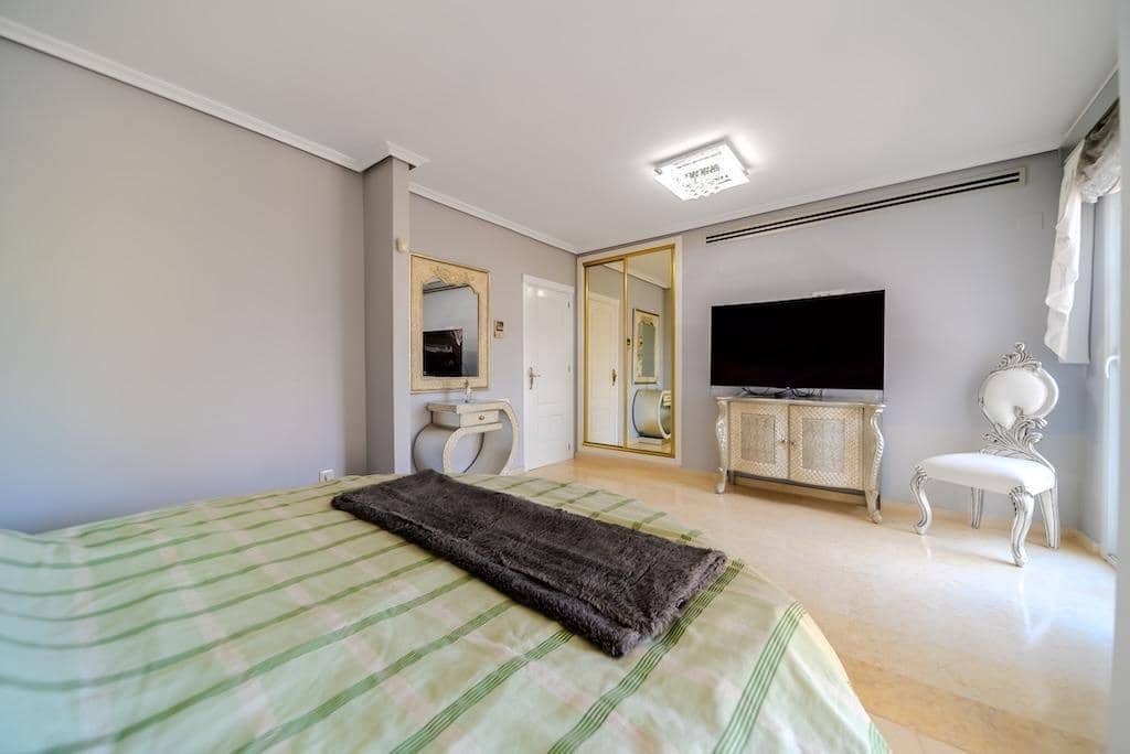 Chalet de 5 habitaciones en La Mata en venta - 1.170.000 € (Ref: 9015079)