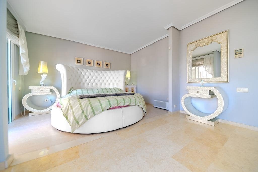 Chalet de 5 habitaciones en La Mata en venta - 1.170.000 € (Ref: 9015079)