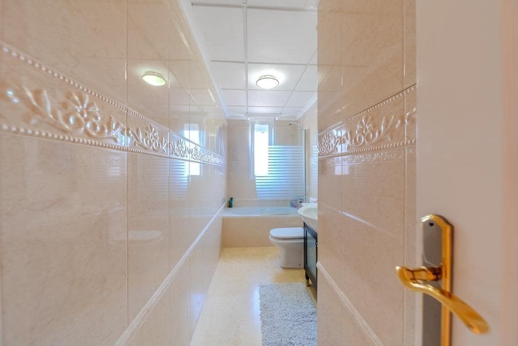 Chalet de 5 habitaciones en La Mata en venta - 1.170.000 € (Ref: 9015079)