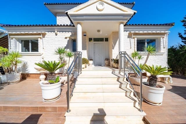 5 soveværelse Villa til salg i La Mata, Torrevieja - € 1.170.000 (Ref: 9015079)