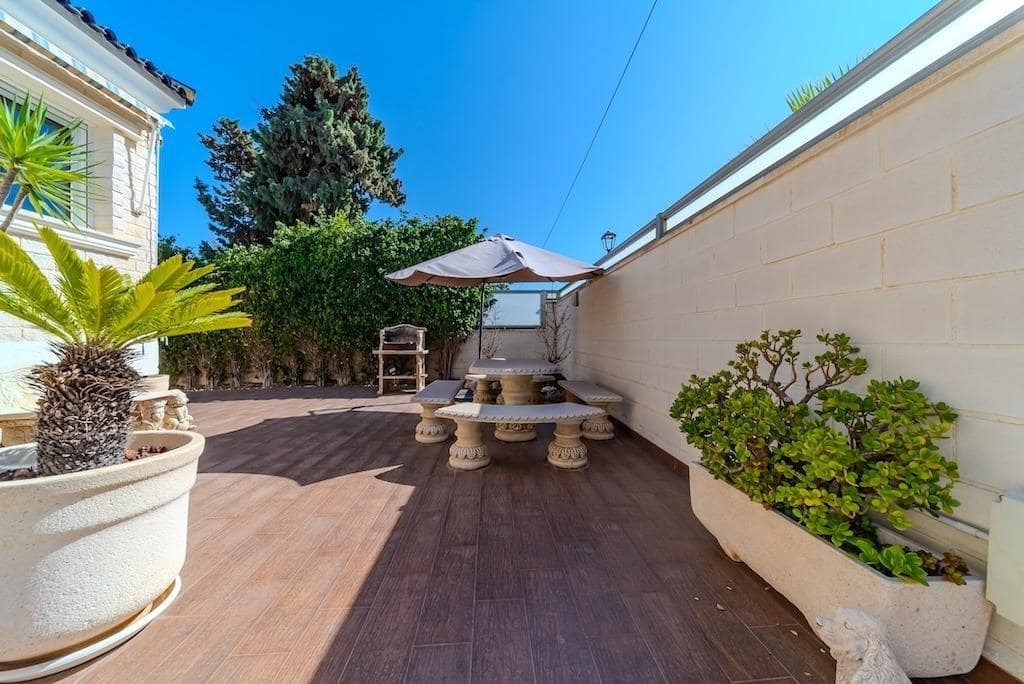 Chalet de 5 habitaciones en La Mata en venta - 1.170.000 € (Ref: 9015079)