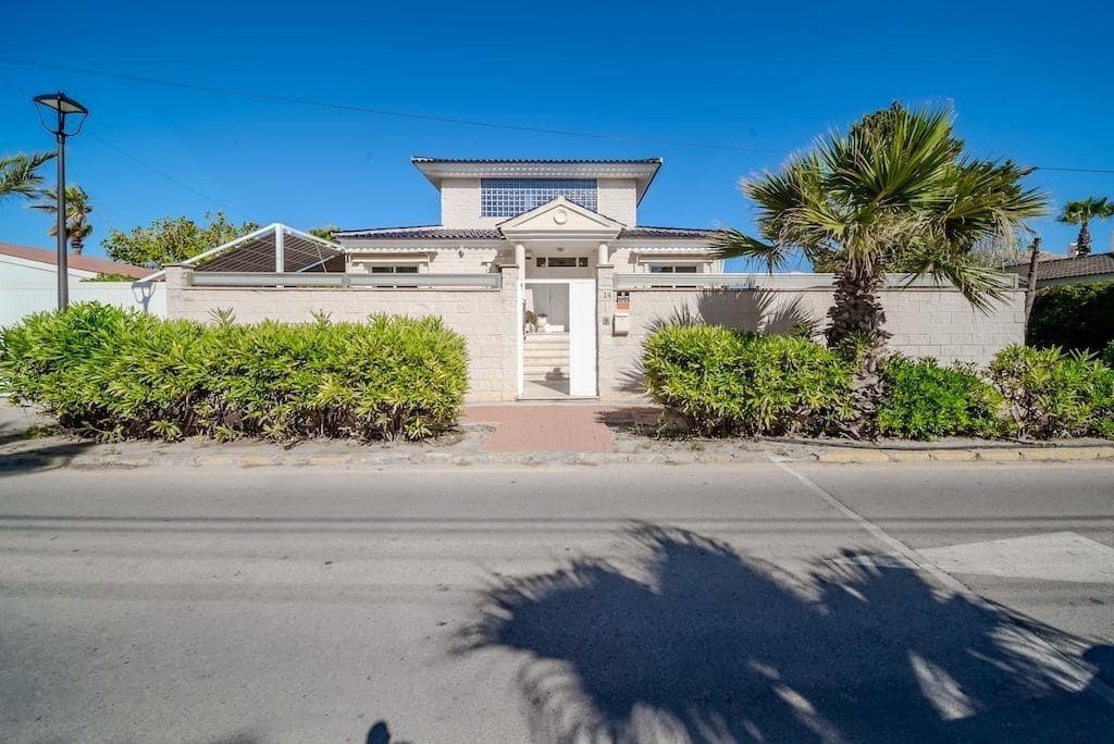 Chalet de 5 habitaciones en La Mata en venta - 1.170.000 € (Ref: 9015079)