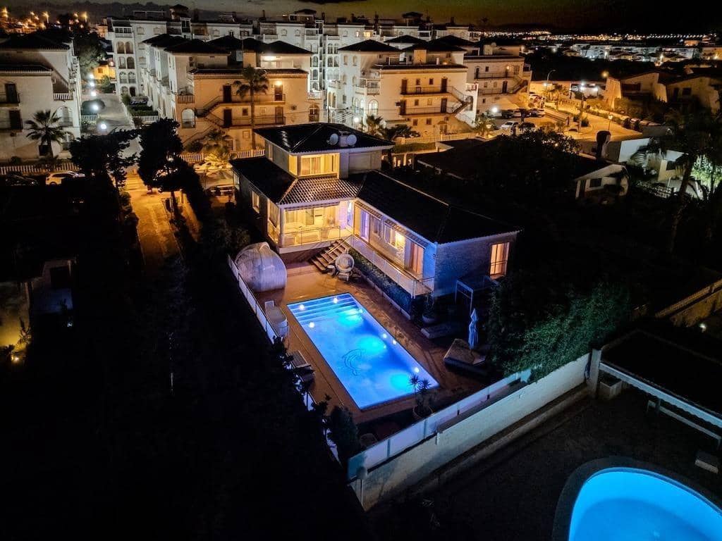 Chalet de 5 habitaciones en La Mata en venta - 1.170.000 € (Ref: 9015079)