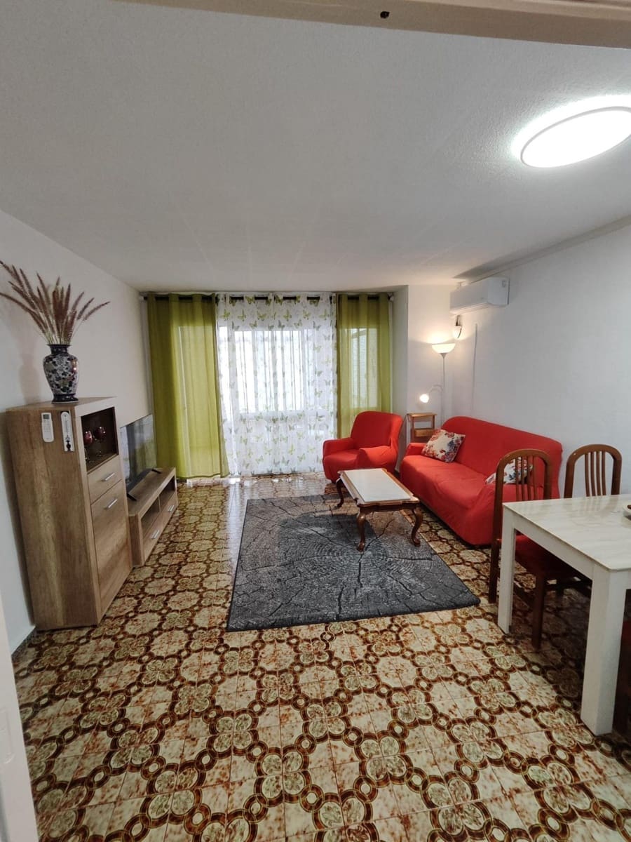 3 soveværelse Lejlighed til salg i Alicante by - € 125.000 (Ref: 9015093)