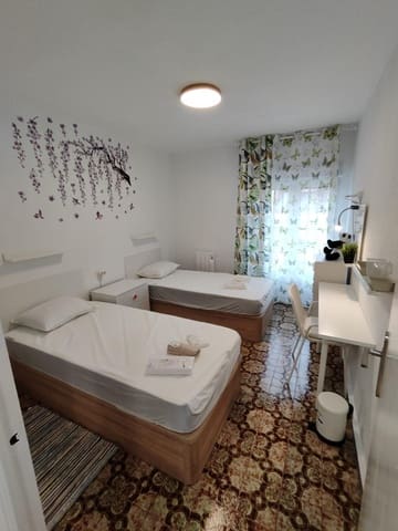 3 soveværelse Lejlighed til salg i Juan XXIII, Alicante by - € 125.000 (Ref: 9015093)