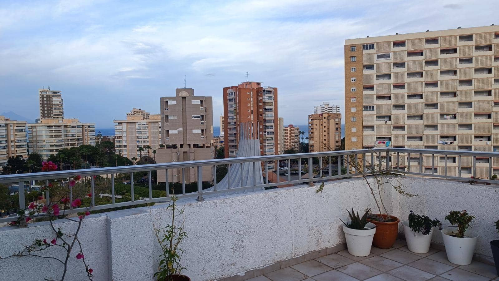 1 quarto Penthouse para venda em Playa de San Juan com piscina - 309 000 € (Ref: 9018233)