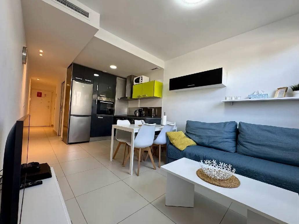 Apartamento de 2 habitaciones en Torrevieja en venta con piscina - 189.000 € (Ref: 9020895)