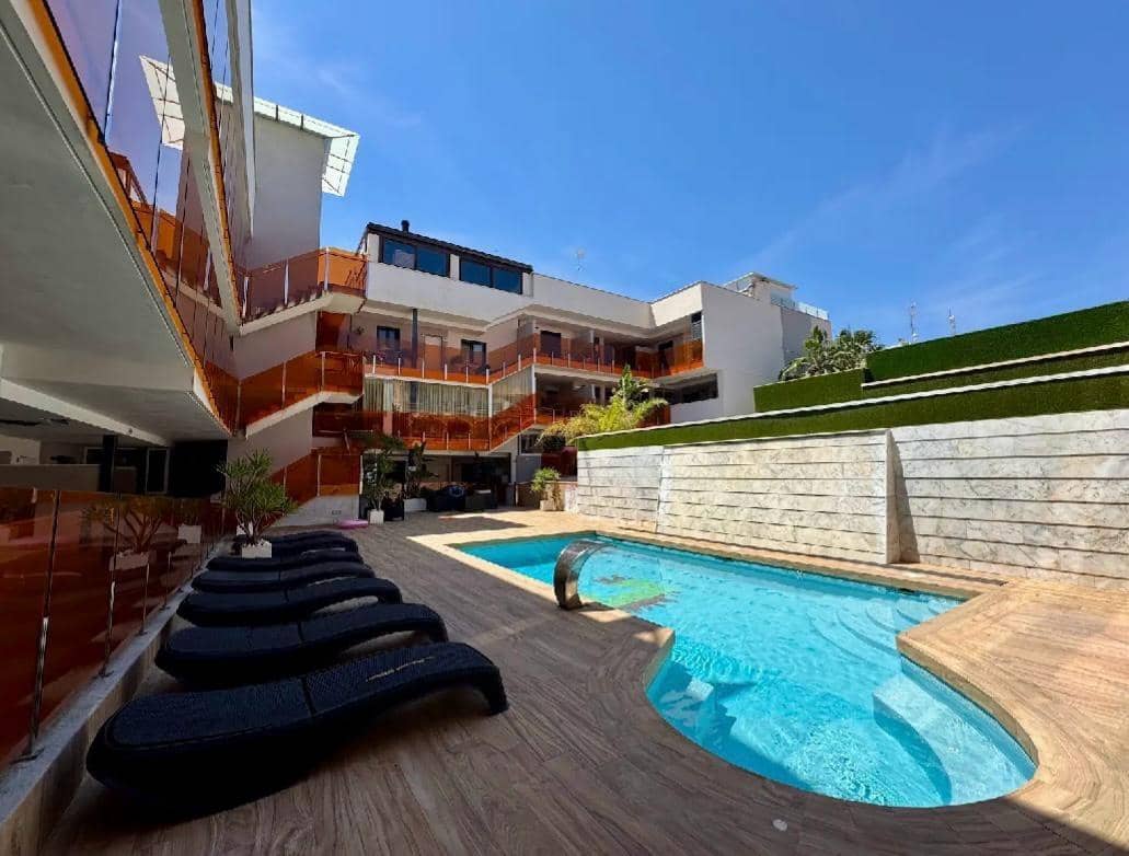 Apartamento de 2 habitaciones en Torrevieja en venta con piscina - 189.000 € (Ref: 9020895)