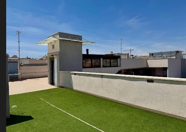 Apartamento de 2 habitaciones en Centro, Torrevieja en venta con piscina - 189.000 € (Ref: 9020895)