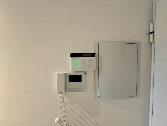 Apartamento de 2 habitaciones en Centro, Torrevieja en venta con piscina - 189.000 € (Ref: 9020895)