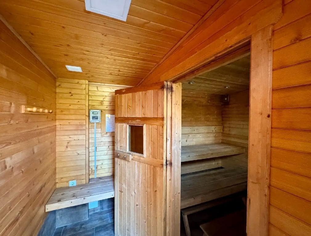 Apartamento de 2 habitaciones en Torrevieja en venta con piscina - 189.000 € (Ref: 9020895)