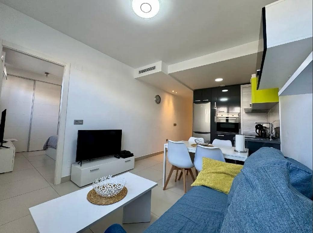 Apartamento de 2 habitaciones en Torrevieja en venta con piscina - 189.000 € (Ref: 9020895)
