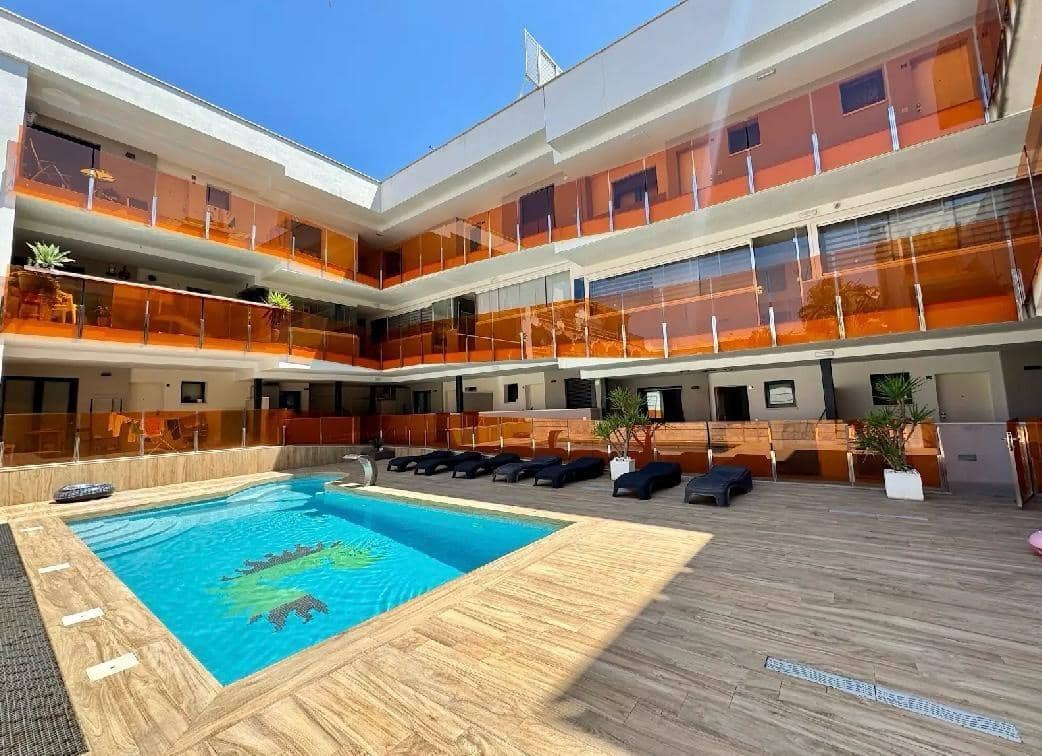 Apartamento de 2 habitaciones en Torrevieja en venta con piscina - 189.000 € (Ref: 9020895)