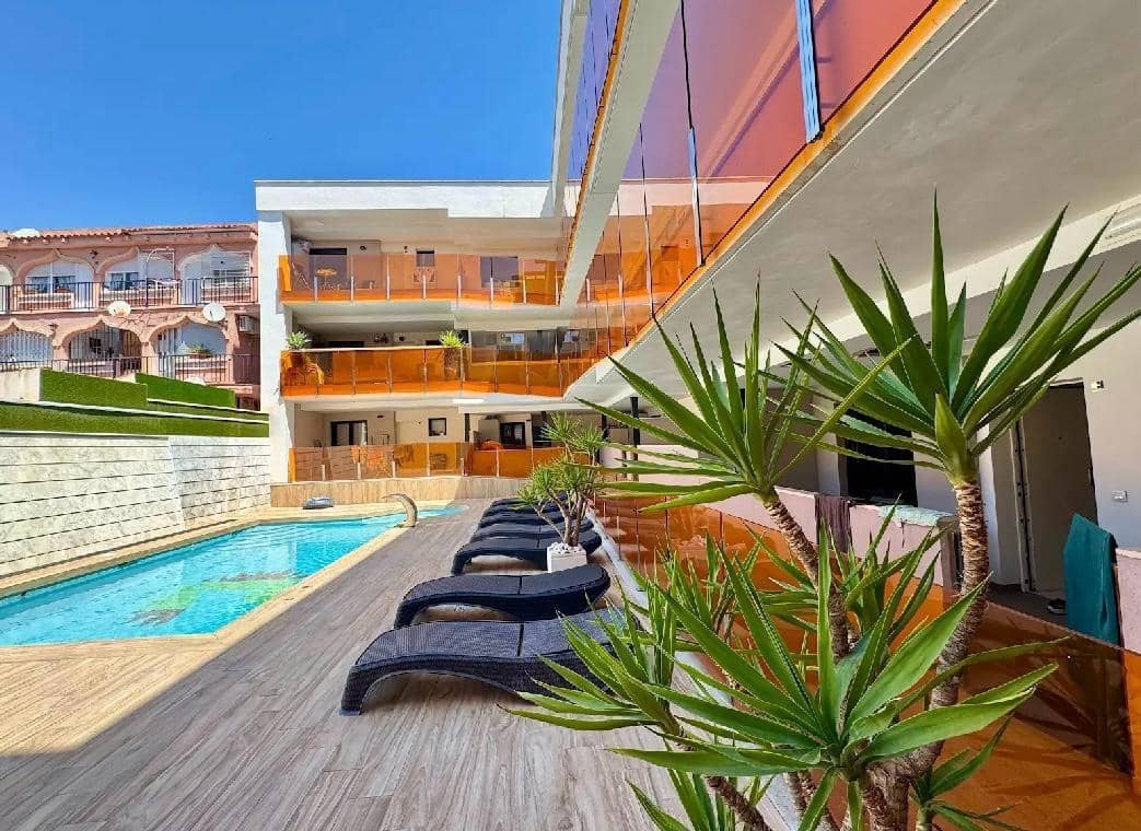 Apartamento de 2 habitaciones en Torrevieja en venta con piscina - 189.000 € (Ref: 9020895)