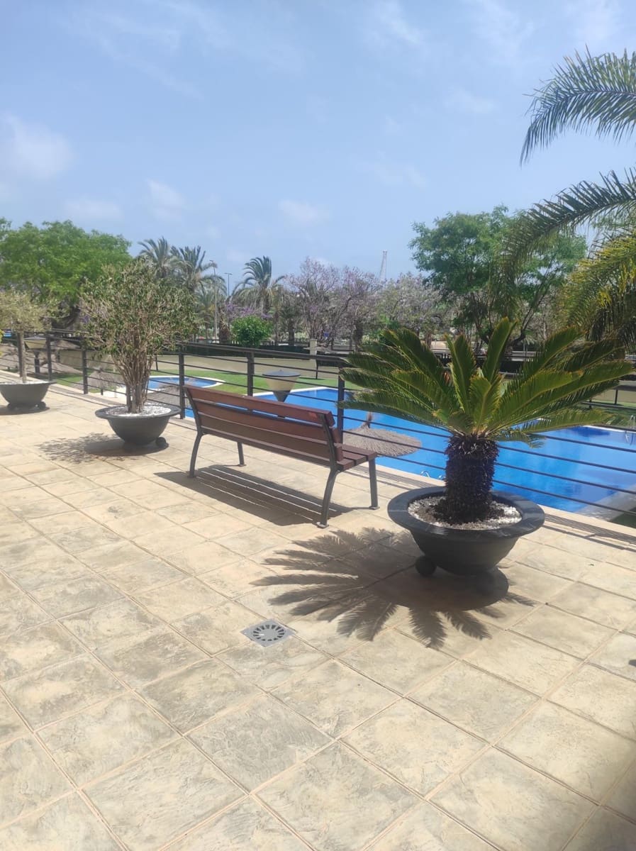 3 sovrum Lägenhet till salu i Alicante stad med pool garage - 395 000 € (Ref: 9020900)