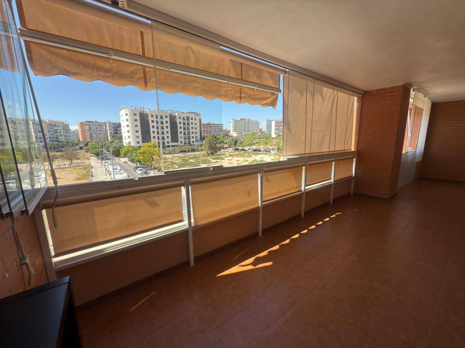 3 sovrum Lägenhet till salu i Alicante stad med pool garage - 395 000 € (Ref: 9020900)