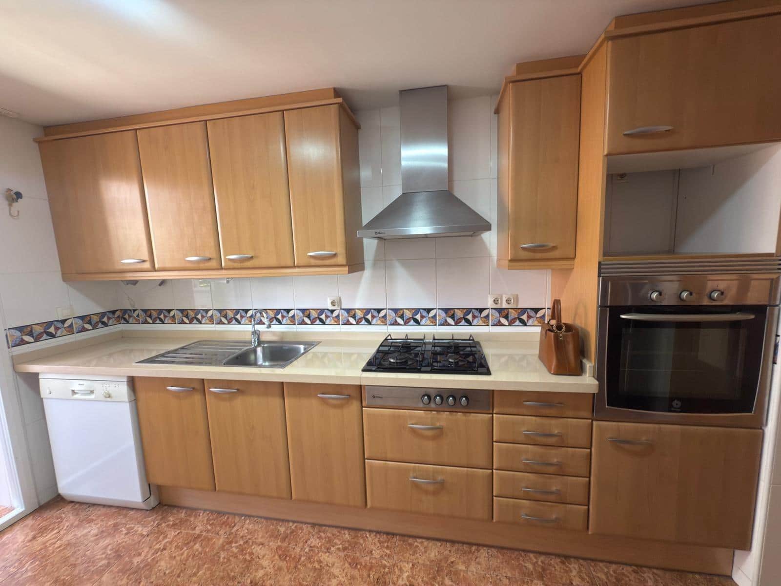 3 sovrum Lägenhet till salu i Alicante stad med pool garage - 395 000 € (Ref: 9020900)