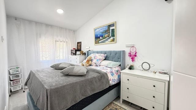 2 bedroom Bungalow for sale in Nueva Torrevieja, Torrevieja - € 134,900 (Ref: 9023188)