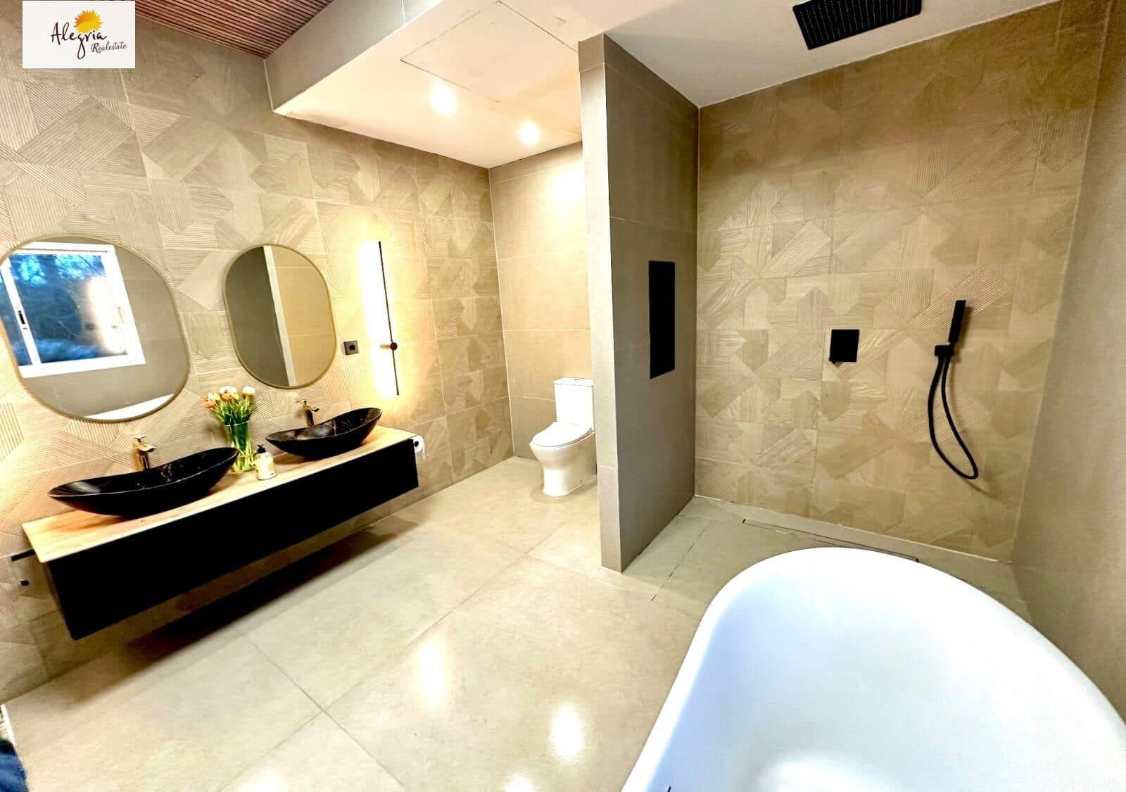 7 sovrum Villa till salu i Betera med pool - 1 090 000 € (Ref: 9024137)