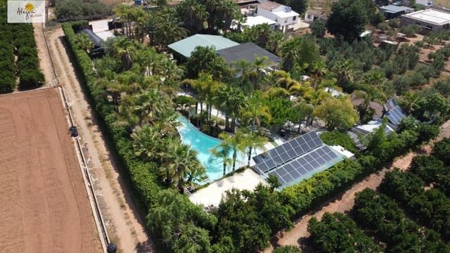 7 sovrum Villa till salu i Bétera med pool - 1 090 000 € (Ref: 9024137)