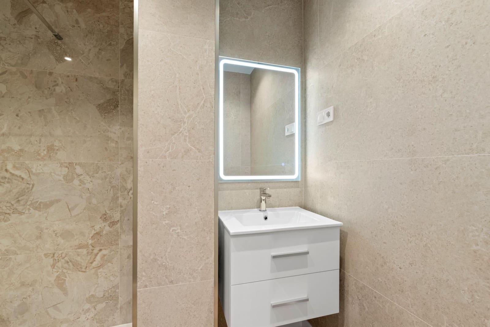 Apartamento de 2 habitaciones en Punta Prima en venta con piscina - 225.000 € (Ref: 9026752)