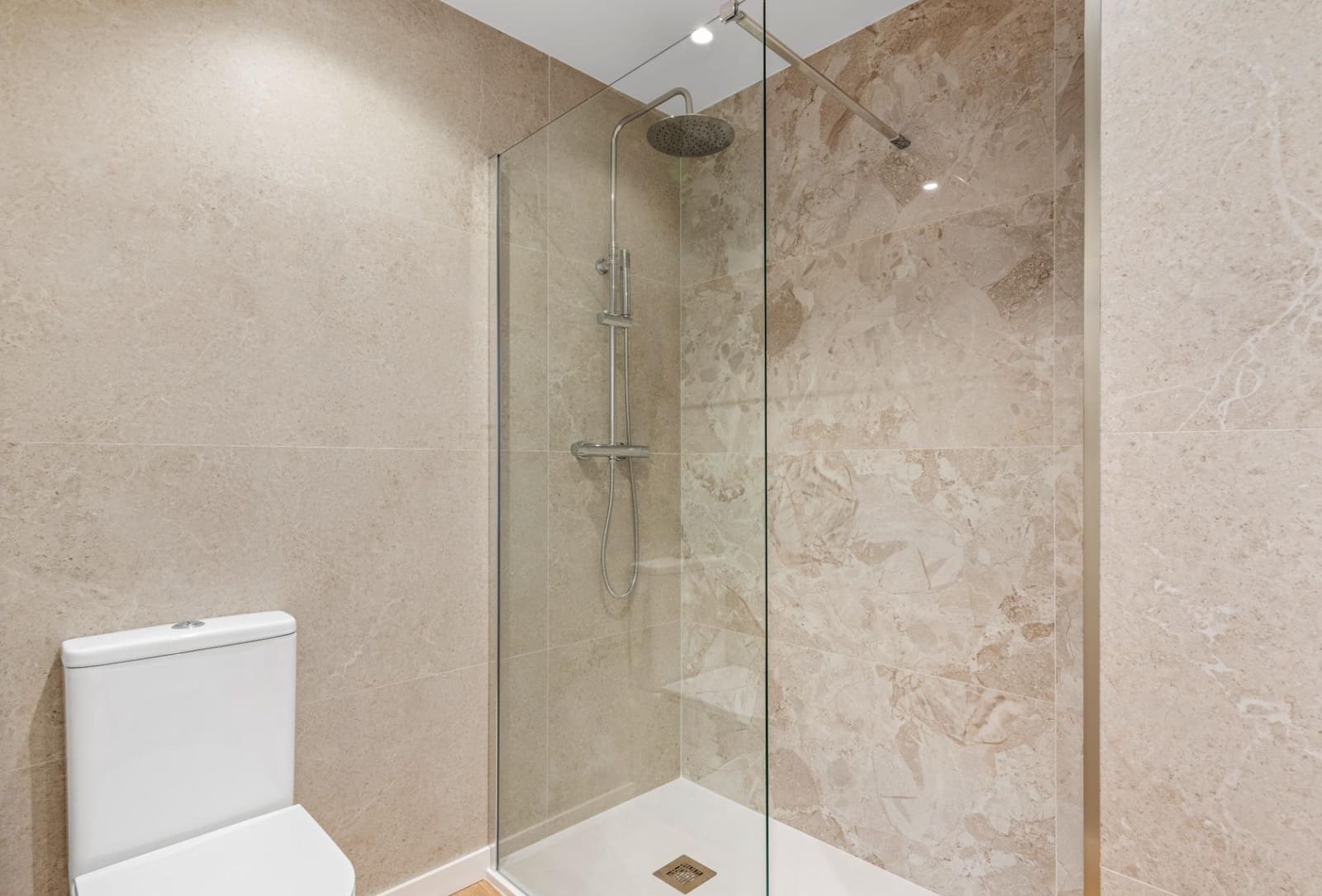 Apartamento de 2 habitaciones en Punta Prima en venta con piscina - 225.000 € (Ref: 9026752)