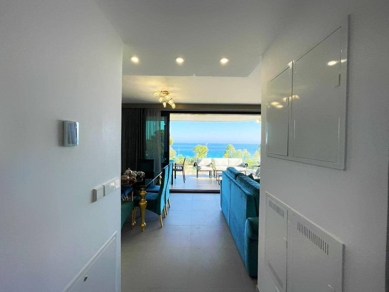 3 bedroom Apartment for sale in La Villajoyosa / Vila Joiosa with pool - € 690,000 (Ref: 9029505)