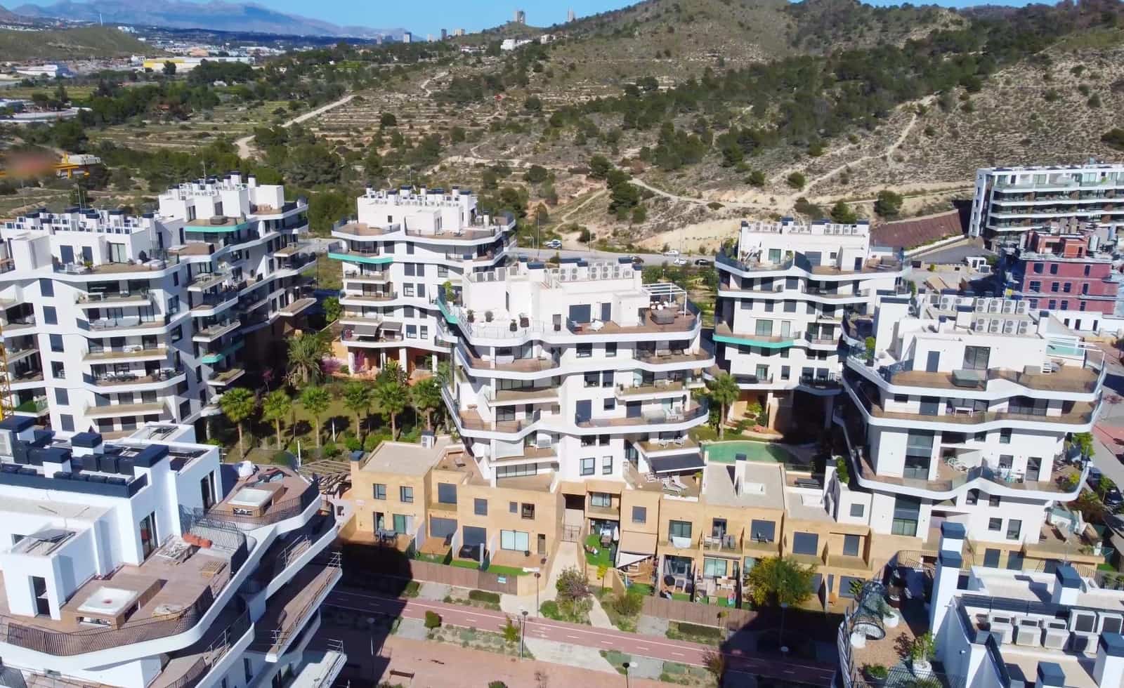 3 bedroom Apartment for sale in La Villajoyosa / Vila Joiosa with pool - € 690,000 (Ref: 9029505)