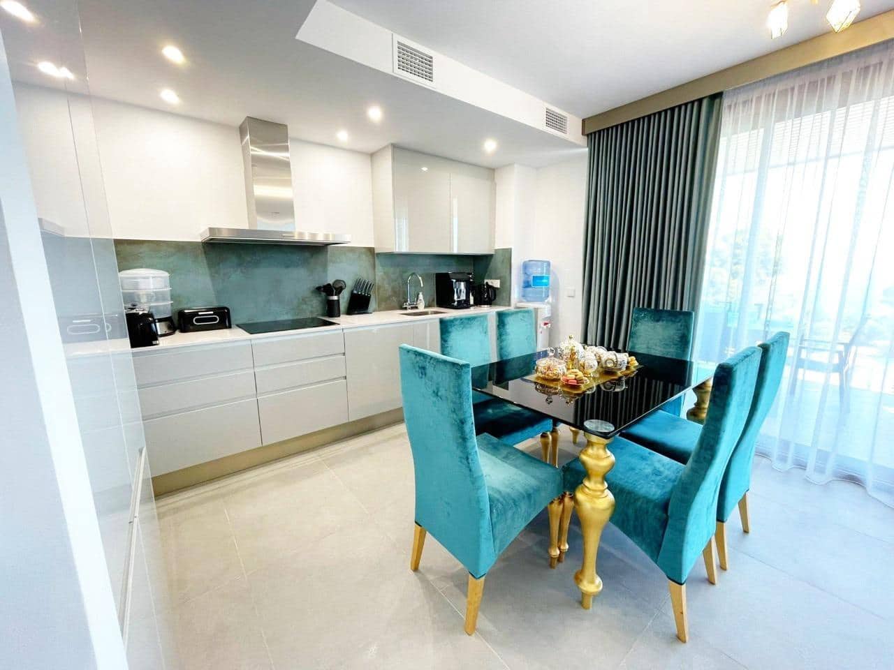 3 bedroom Apartment for sale in La Villajoyosa / Vila Joiosa with pool - € 690,000 (Ref: 9029505)