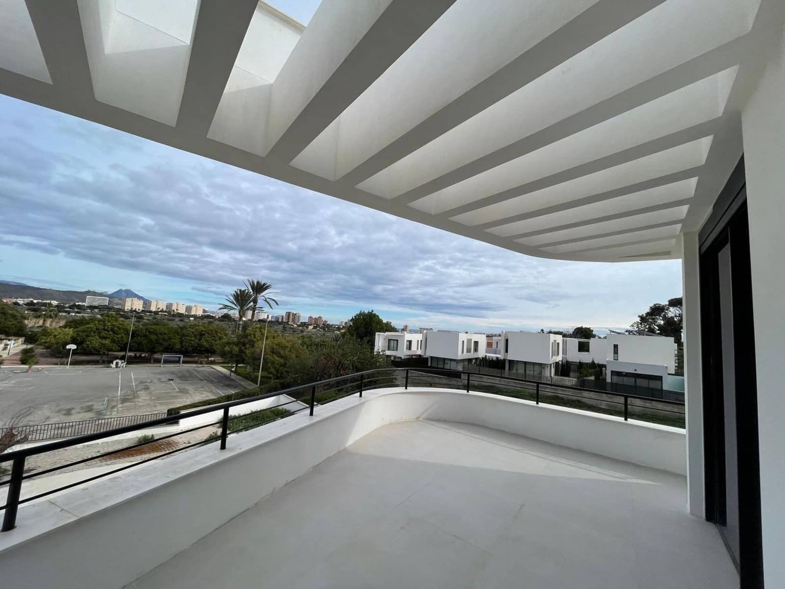 Chalet de 4 habitaciones en La Font en venta con garaje - 1.278.000 € (Ref: 9031446)