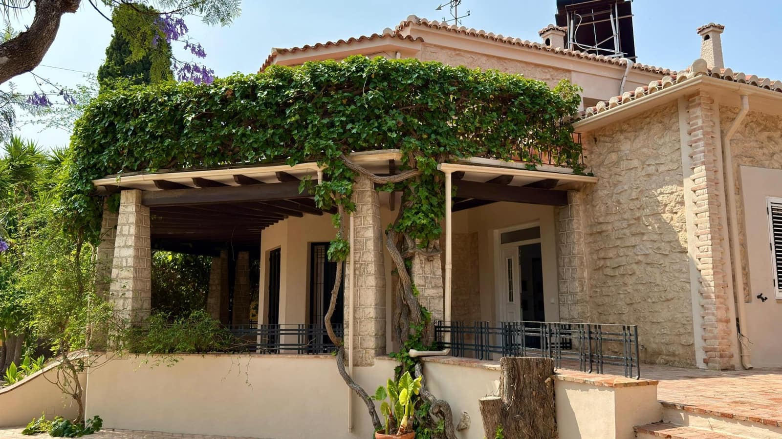 6 soveværelse Villa til salg i Alicante by med swimmingpool garage - € 1.400.000 (Ref: 9034445)