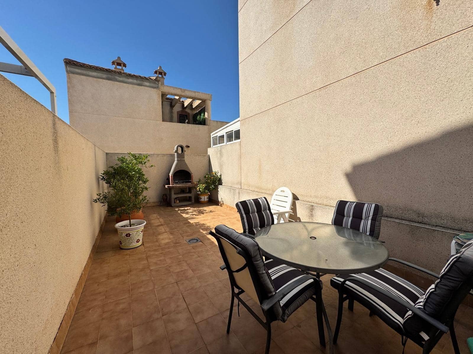 3 sypialnia Dom szeregowy na sprzedaż w Filipinas z basenem garażem - 210 000 € (Ref: 9034448)