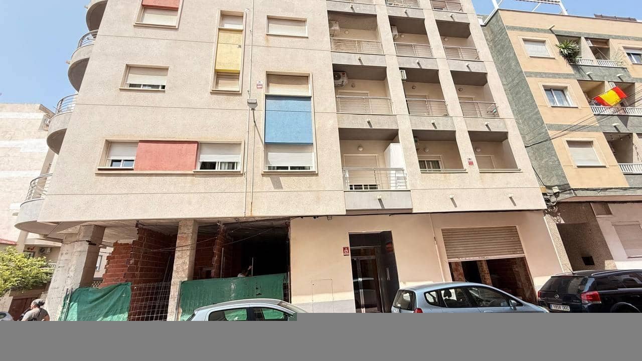 1 bedroom Apartment for sale in Torrevieja - € 149,900 (Ref: 9034450)