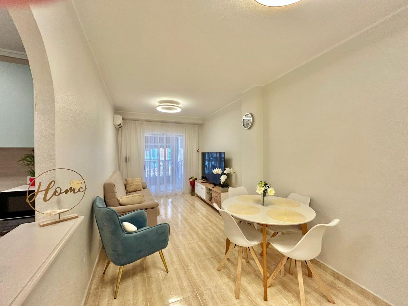 Apartamento de 2 habitaciones en Torrevieja en venta - 169.000 € (Ref: 9036563)