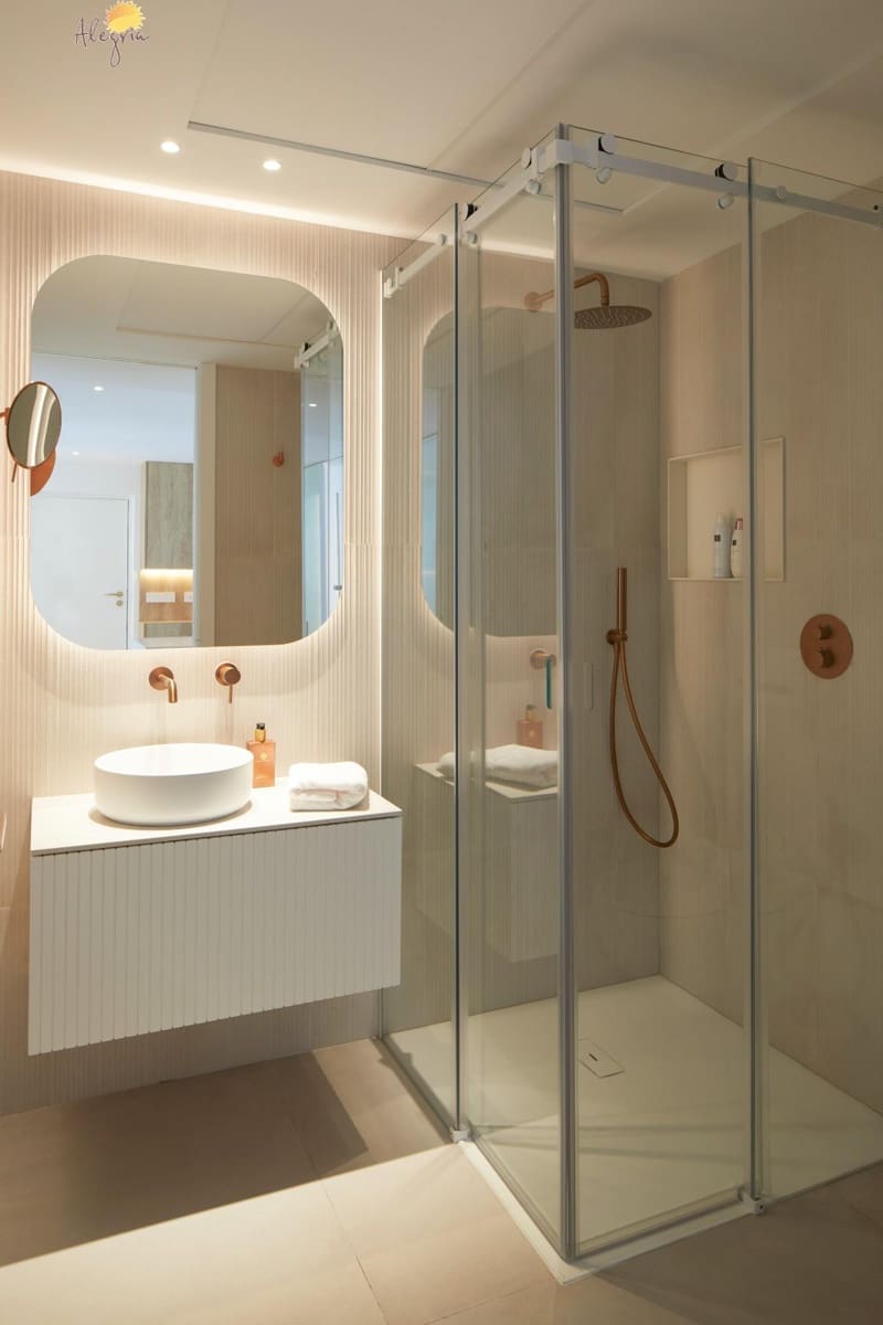 5 sypialnia Apartament na sprzedaż w La Manga del Mar Menor z basenem garażem - 800 000 € (Ref: 9048739)