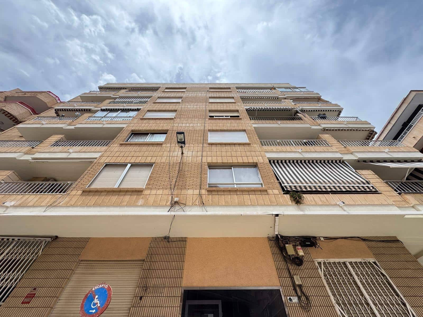 Apartamento de 3 habitaciones en Torrevieja en venta - 280.000 € (Ref: 9059324)