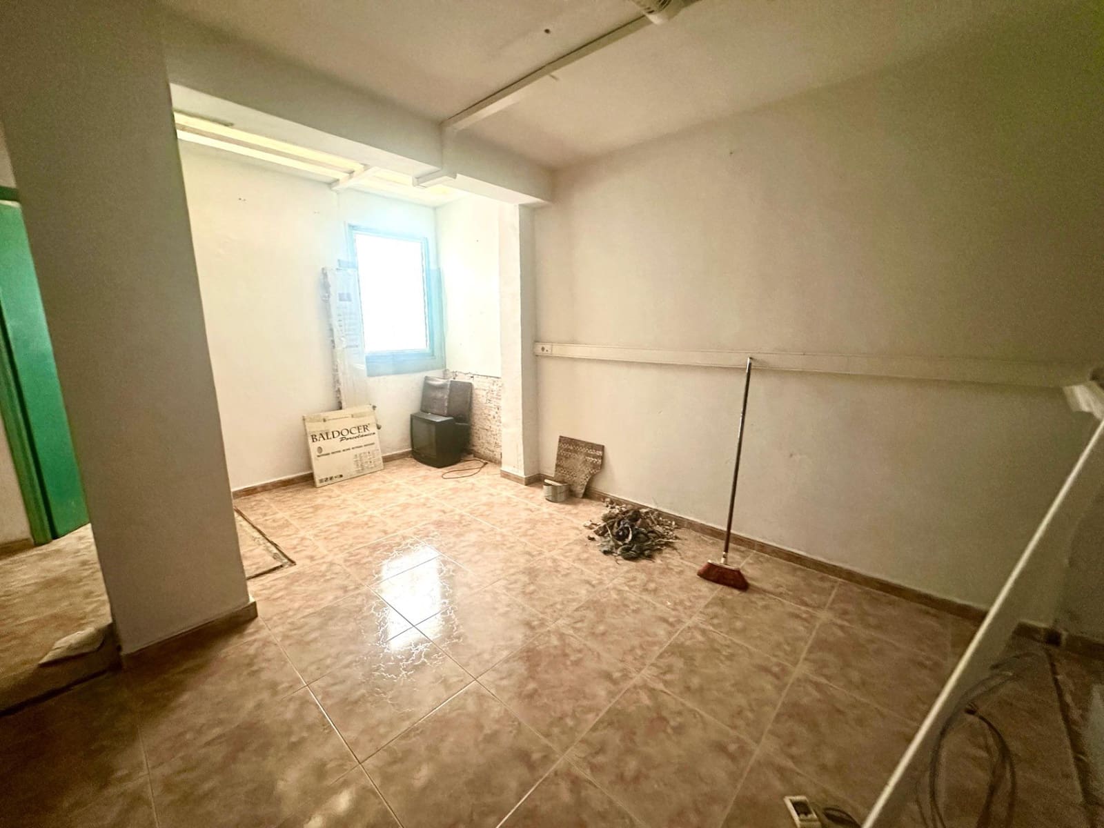 Kontor til salg i Alicante by - € 165.000 (Ref: 9059330)